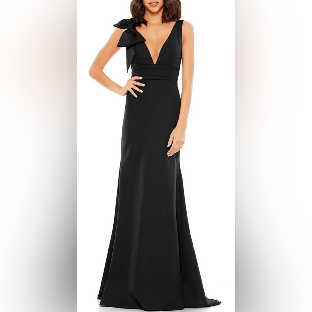 Mac Duggal Black Mermaid Gown